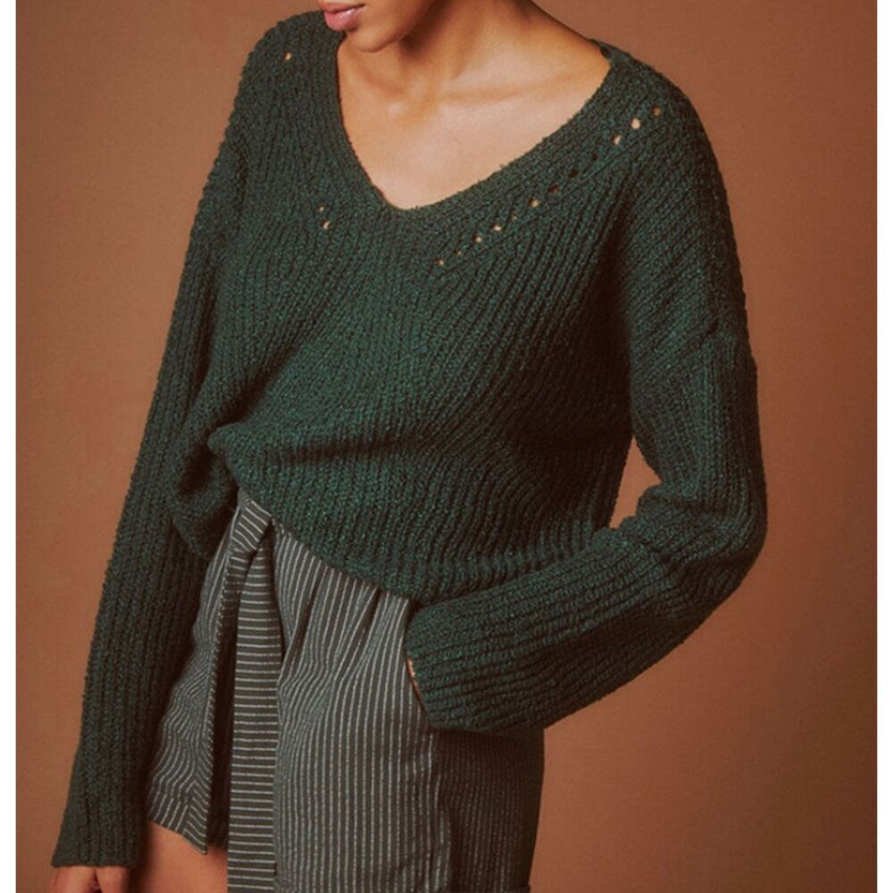 Me to We V-Neck Cropped Knit Sweater Forest Green Size XS Extra Small
